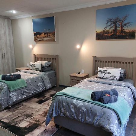 Wisteria Lane Guesthouse Postmasburg Bagian luar foto