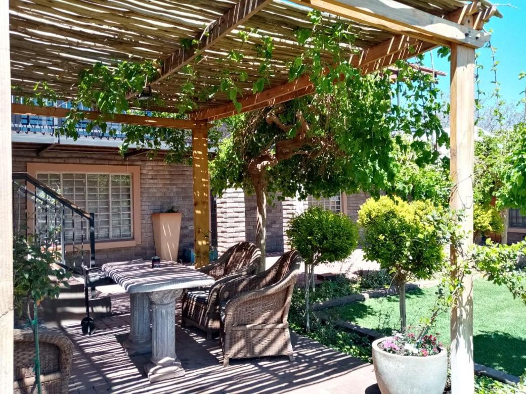 Wisteria Lane Guesthouse Postmasburg Bagian luar foto