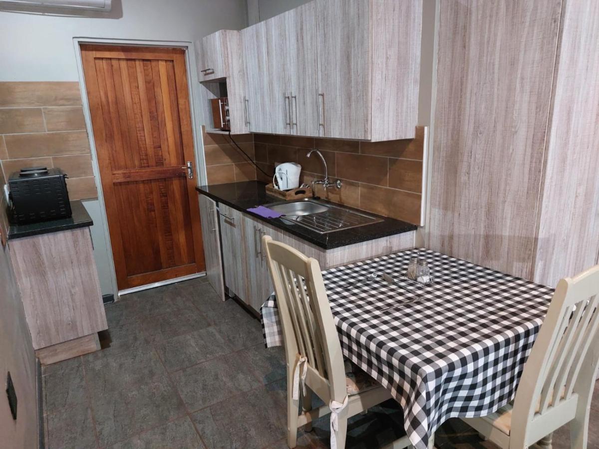 Wisteria Lane Guesthouse Postmasburg Bagian luar foto