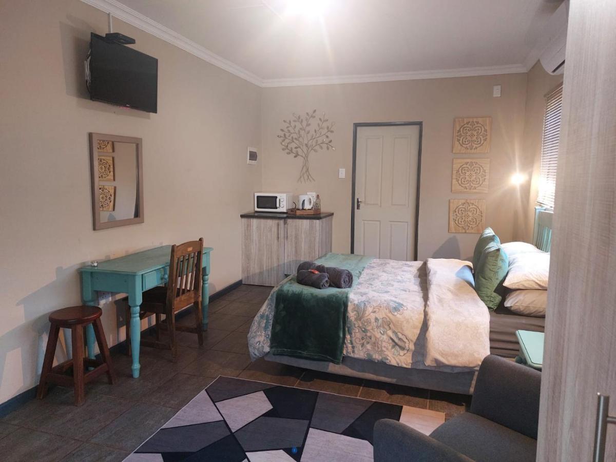 Wisteria Lane Guesthouse Postmasburg Bagian luar foto