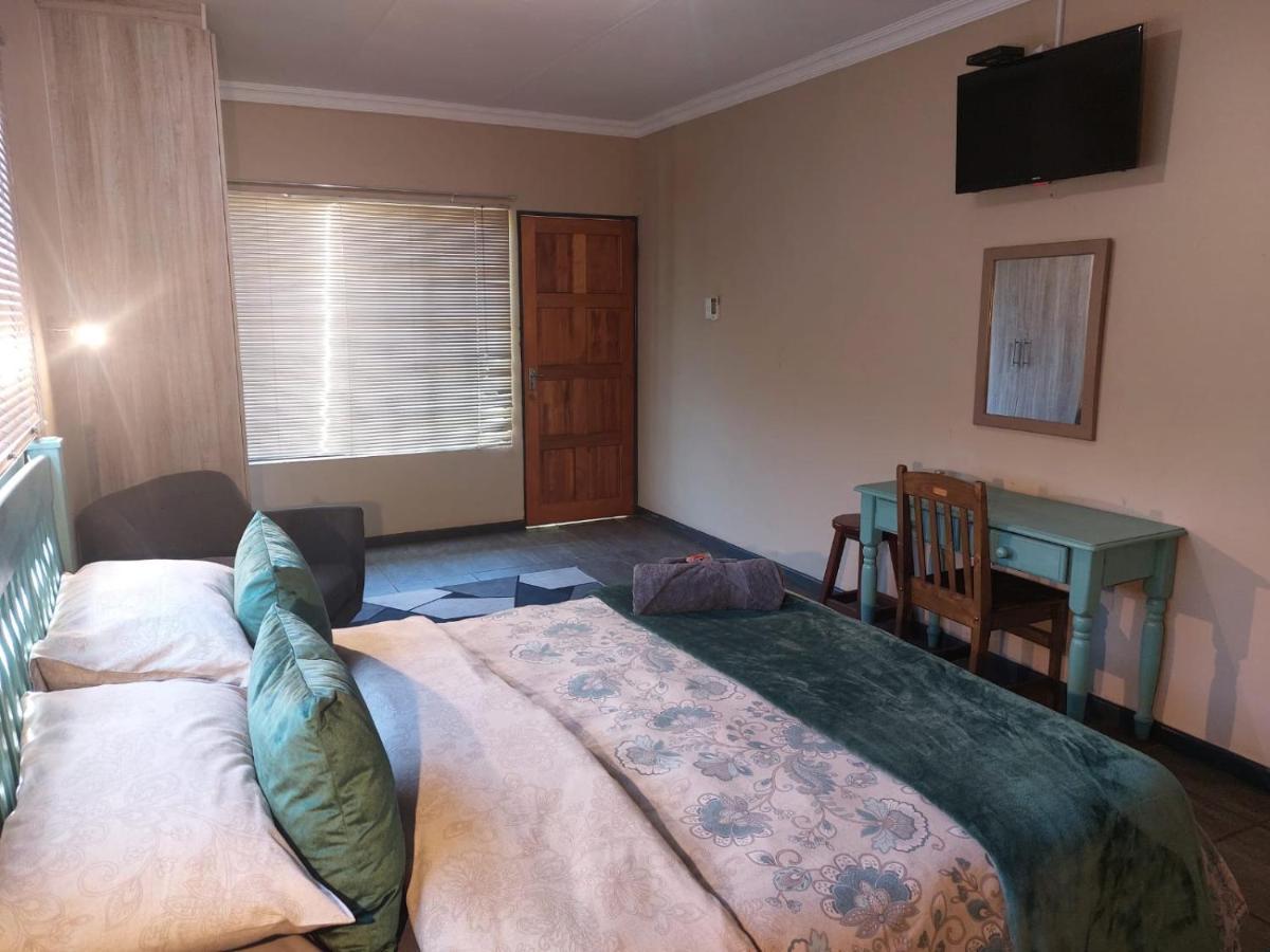 Wisteria Lane Guesthouse Postmasburg Bagian luar foto