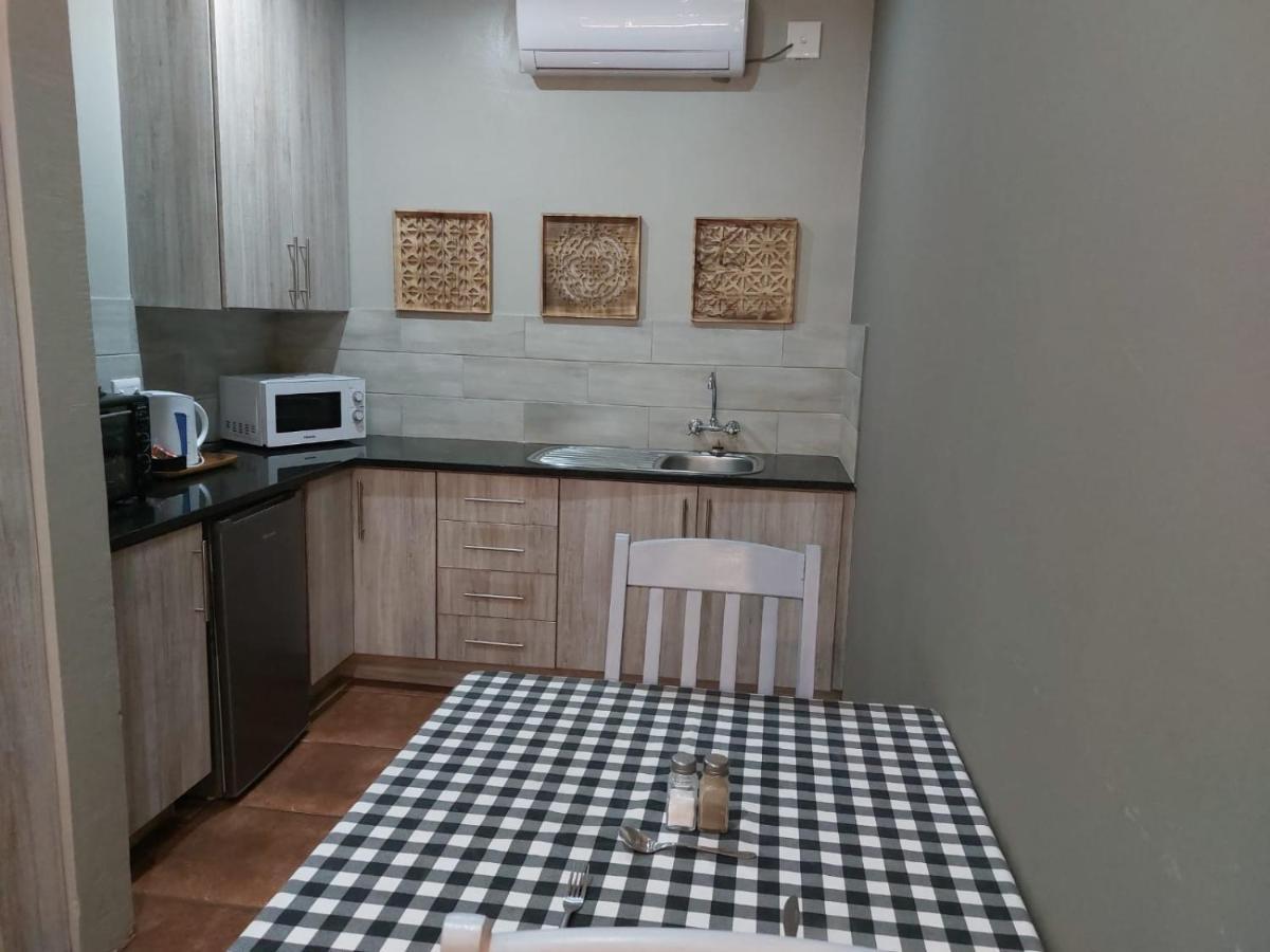 Wisteria Lane Guesthouse Postmasburg Bagian luar foto